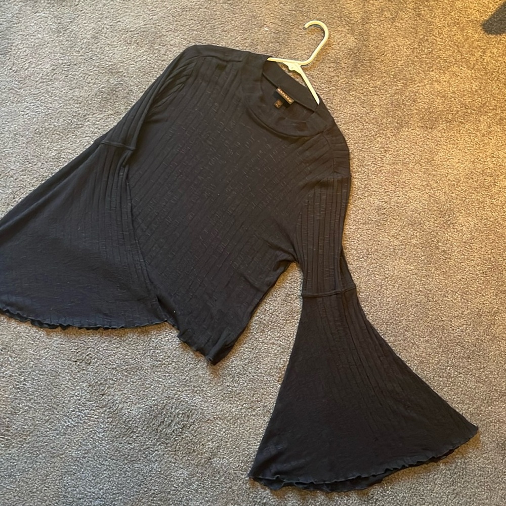 Bell- Sleeve Shirt